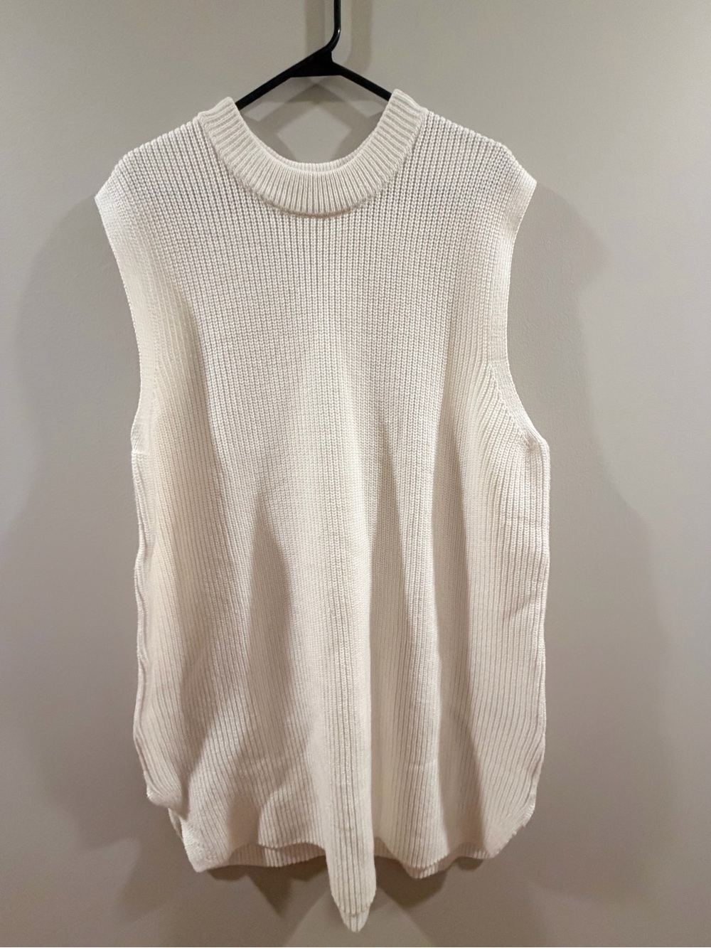 H&M Ivory Ribbed Crewneck Sleeveless Tunic